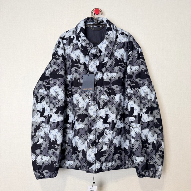 未使用 LouisVuitton/路易威登 迷彩双面穿棉服/54/编号12136