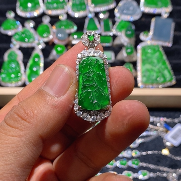 翡翠颈饰银S925镶嵌天然A货翡翠