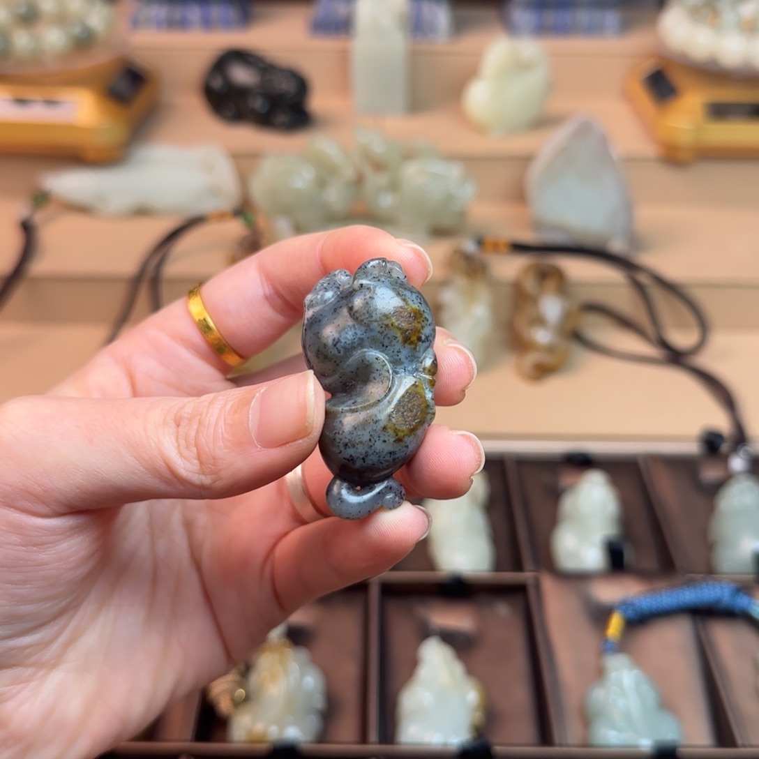 和田玉挂件未镶嵌