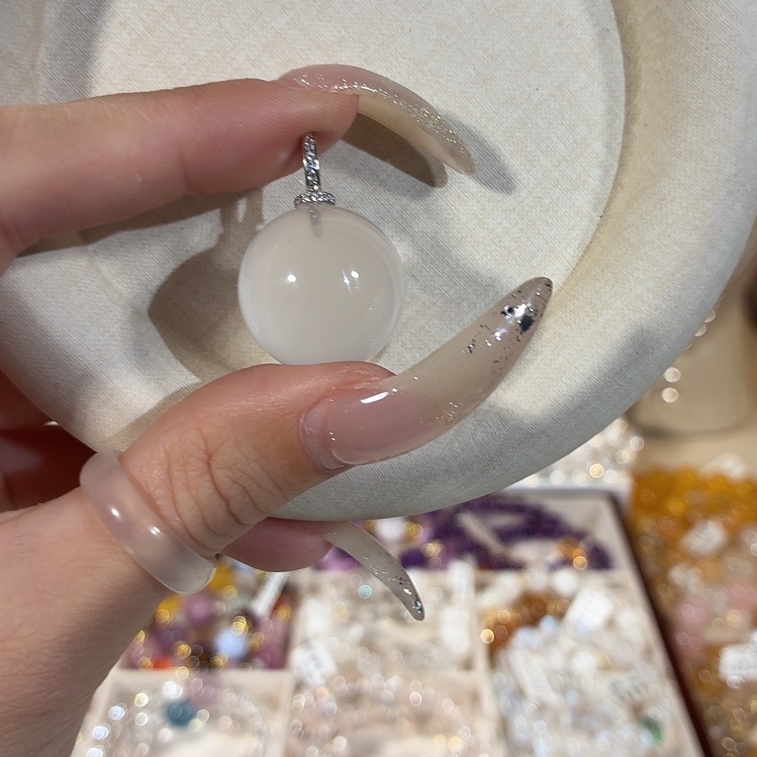 水晶手串未镶嵌净体白草莓锁骨链