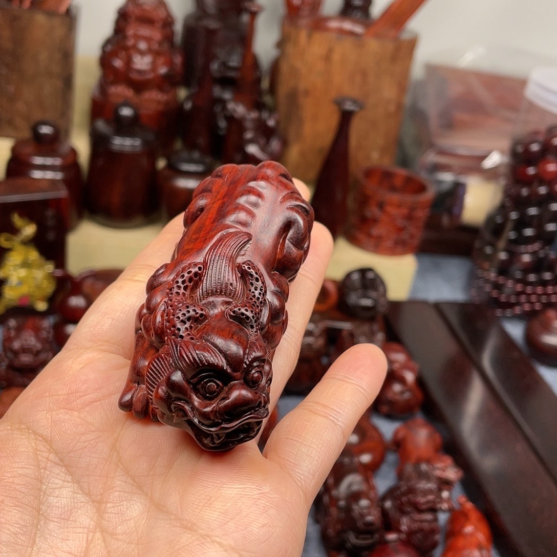 檀香紫檀（小叶紫檀）貔貅