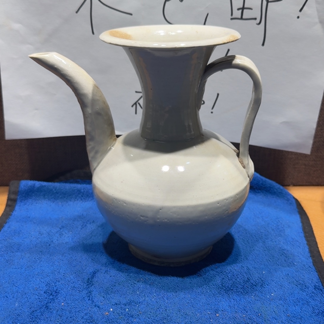 陶其他漂亮的小瓷瓶子