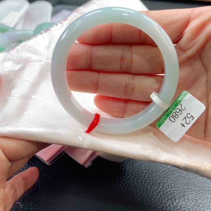 翡翠手镯未镶嵌53535353