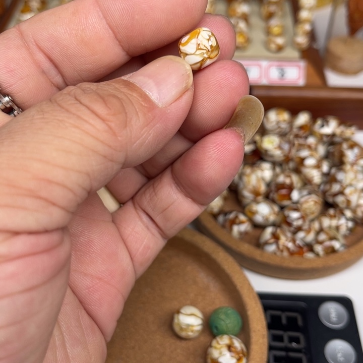 琥珀裸石未镶嵌张*376号