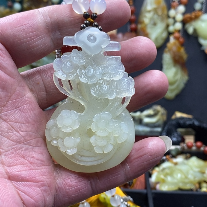 【闪购商品】蛇纹石玉吊坠未镶嵌