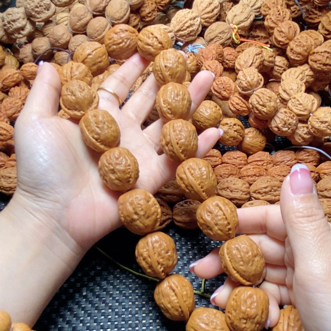 文玩核桃手串富甲天下