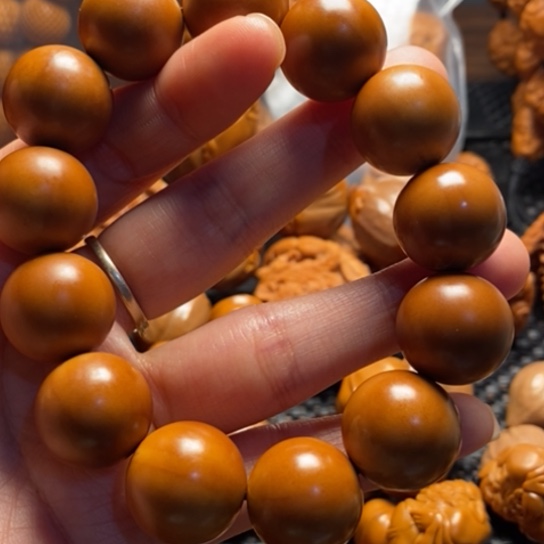 橄榄核吊坠1.8左右精品