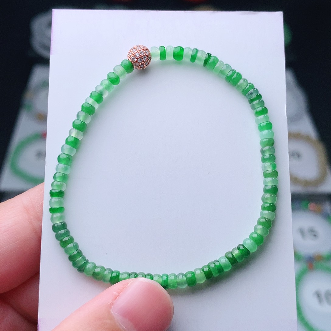 翡翠手串未镶嵌翡翠