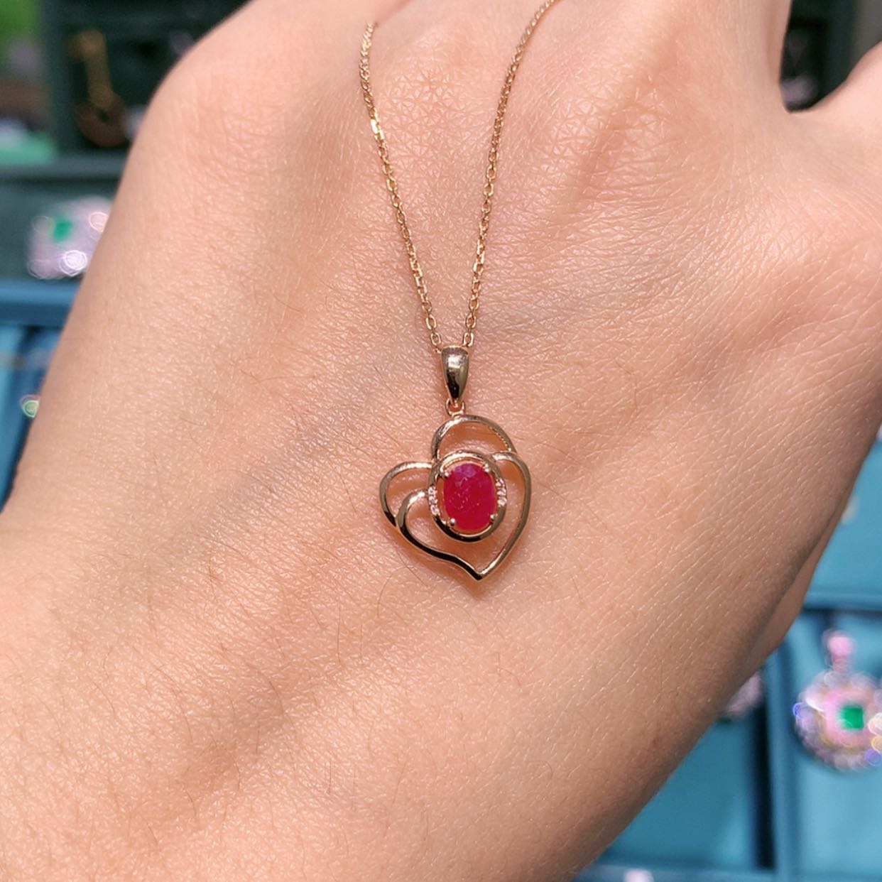 【闪购商品】红宝石颈饰18K金镶嵌