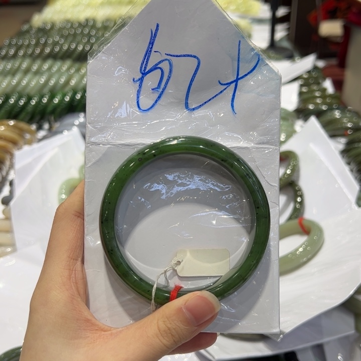 和田玉（糖玉）手镯未镶嵌Z****?