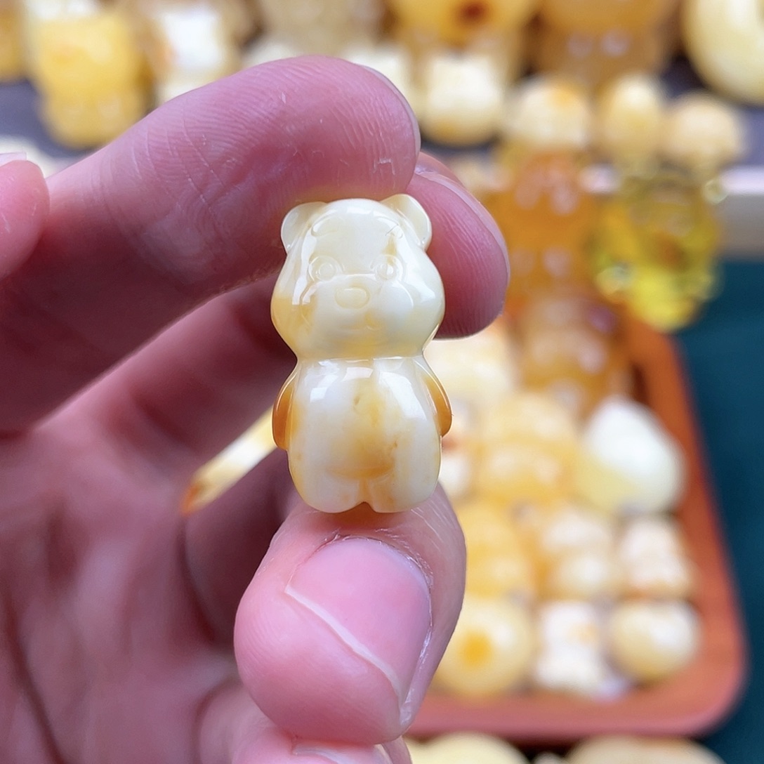 琥珀裸石未镶嵌蜜蜡