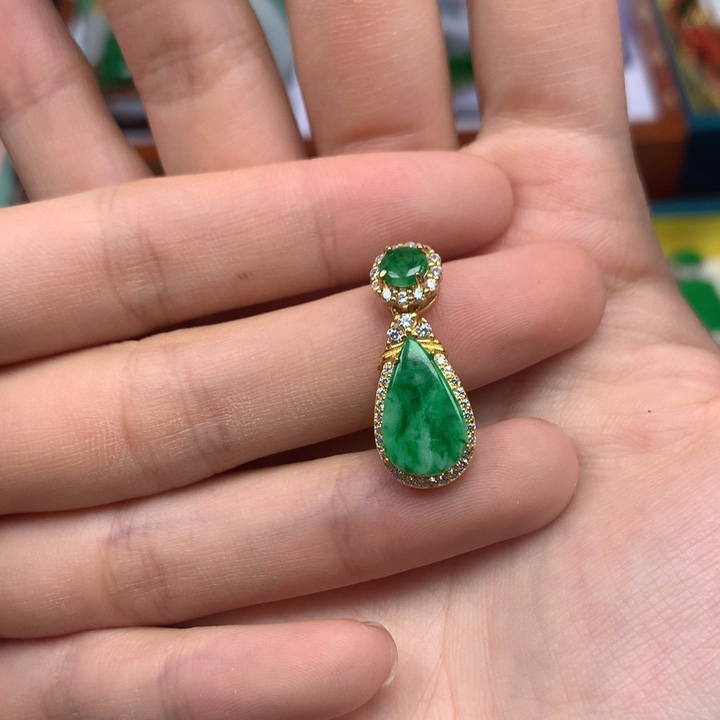 翡翠银S925镶嵌颈饰翡翠