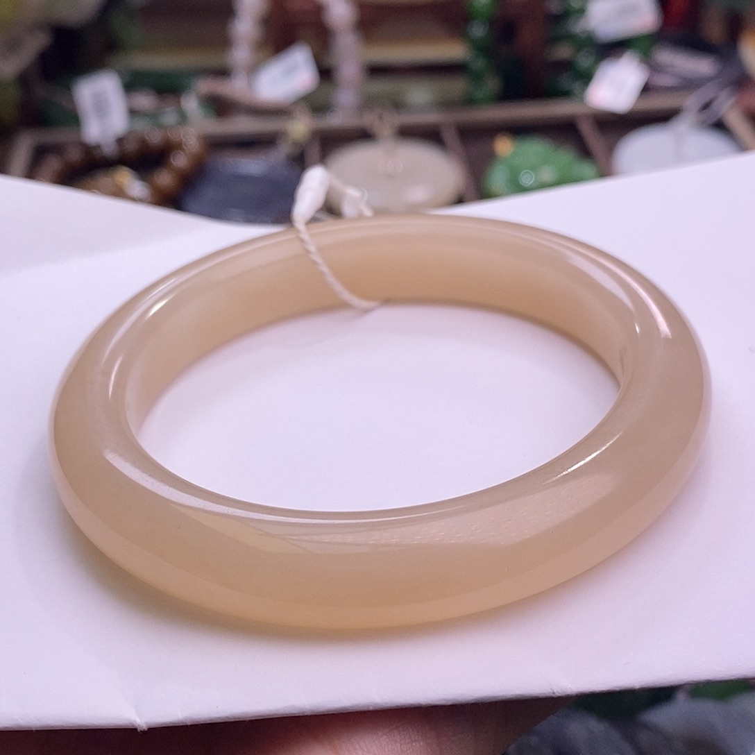 和田玉未镶嵌颈饰红藕粉手镯60圈口