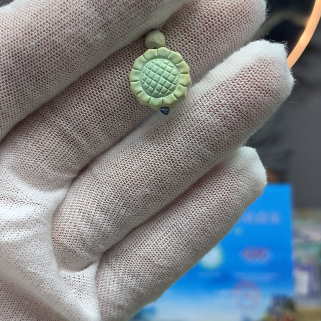 绿松石挂件未镶嵌