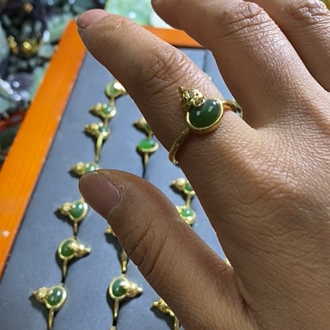 和田玉戒指合金一个