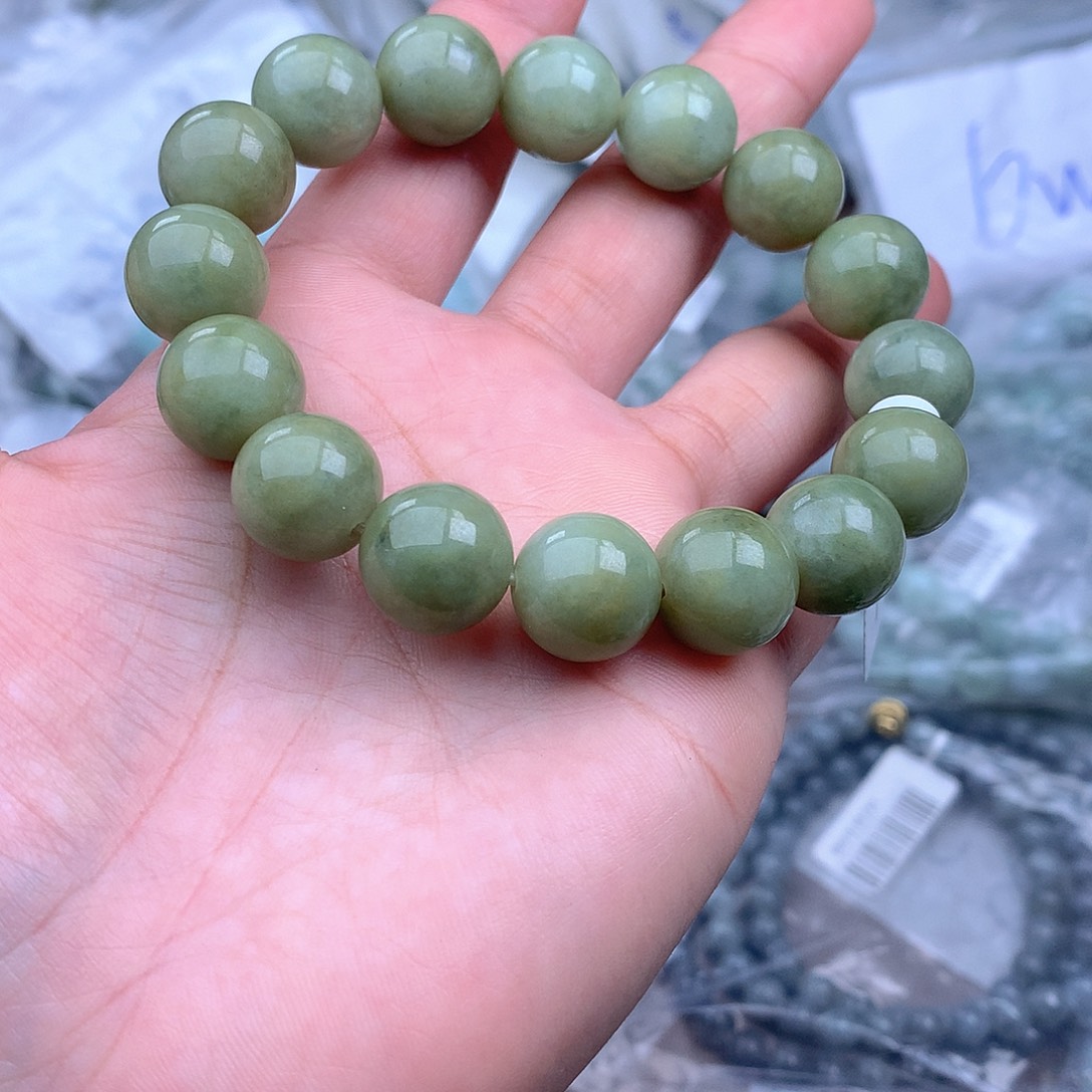 未镶嵌手串定制翡翠