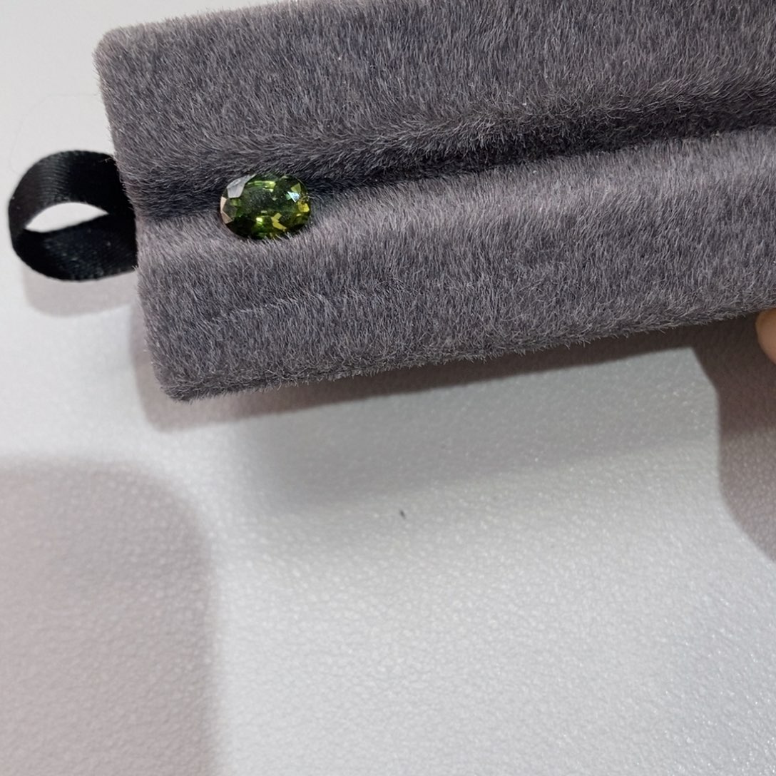 彩色蓝宝石裸石未镶嵌1.565克拉