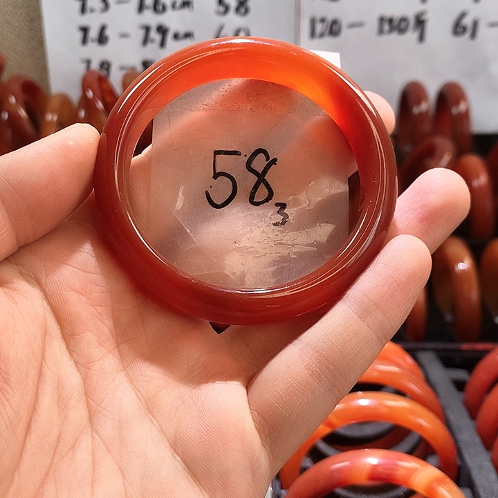 玛瑙/玉髓手镯未镶嵌