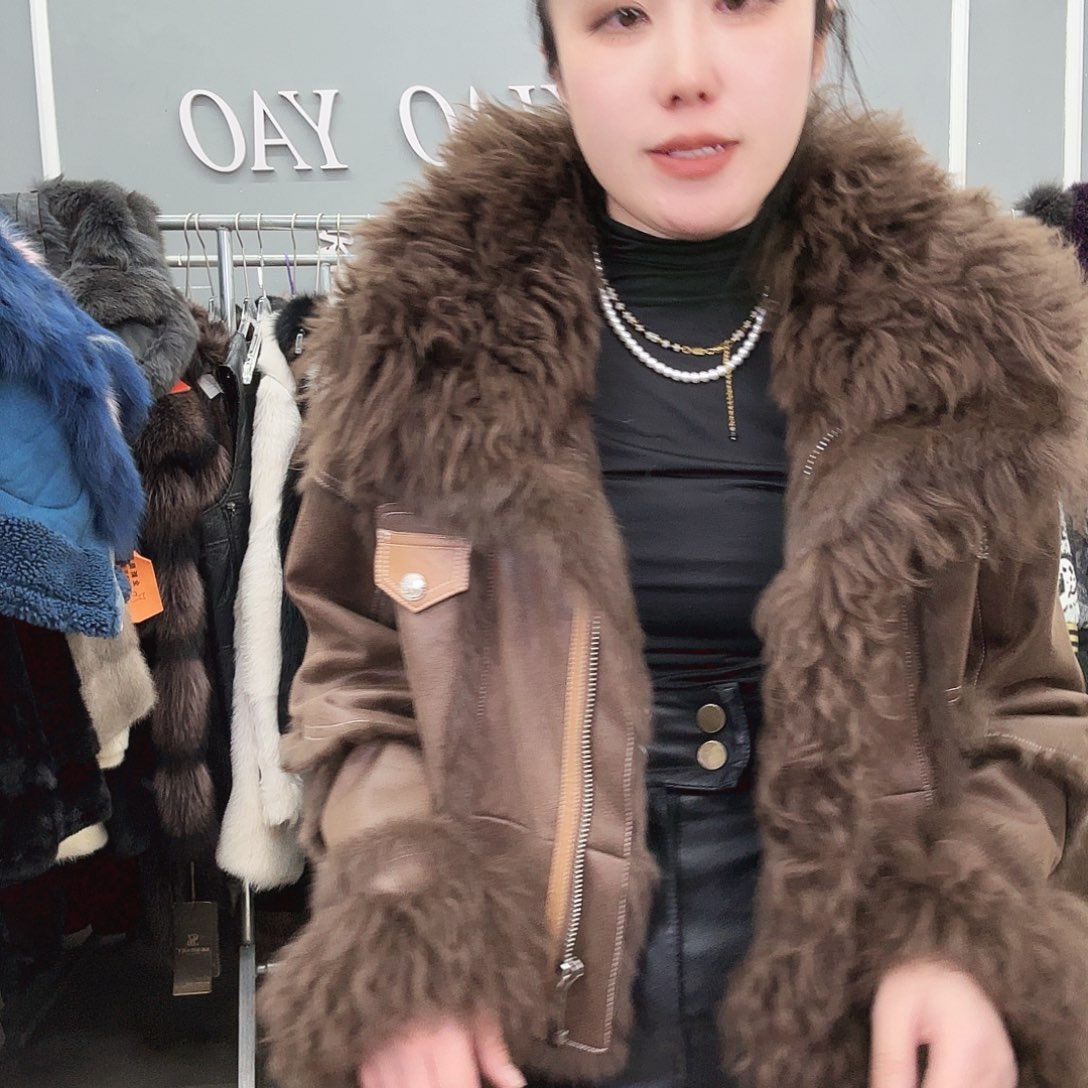 姚小妖家高端皮草