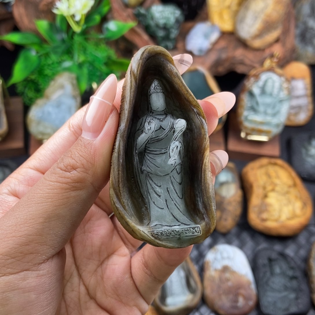定制翡翠未镶嵌石窟观音