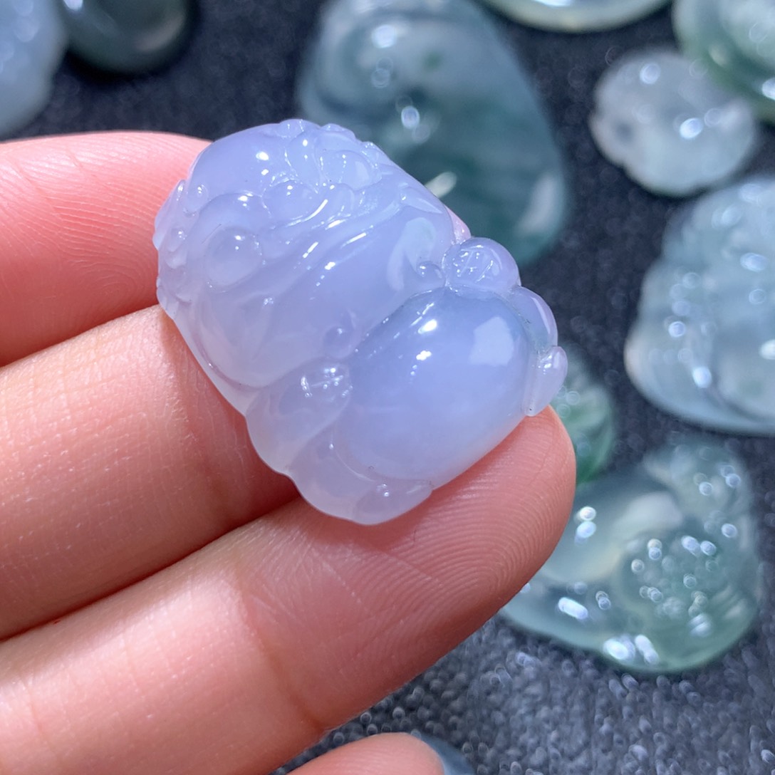 翡翠颈饰未镶嵌缅甸