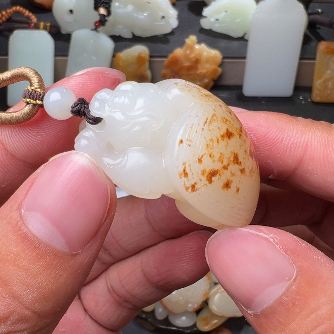 和田玉颈饰未镶嵌