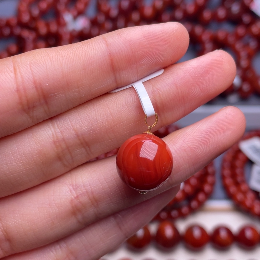 Y***-南红玛瑙18K金镶嵌其他高品瓦西柿子红满肉圆珠吊坠