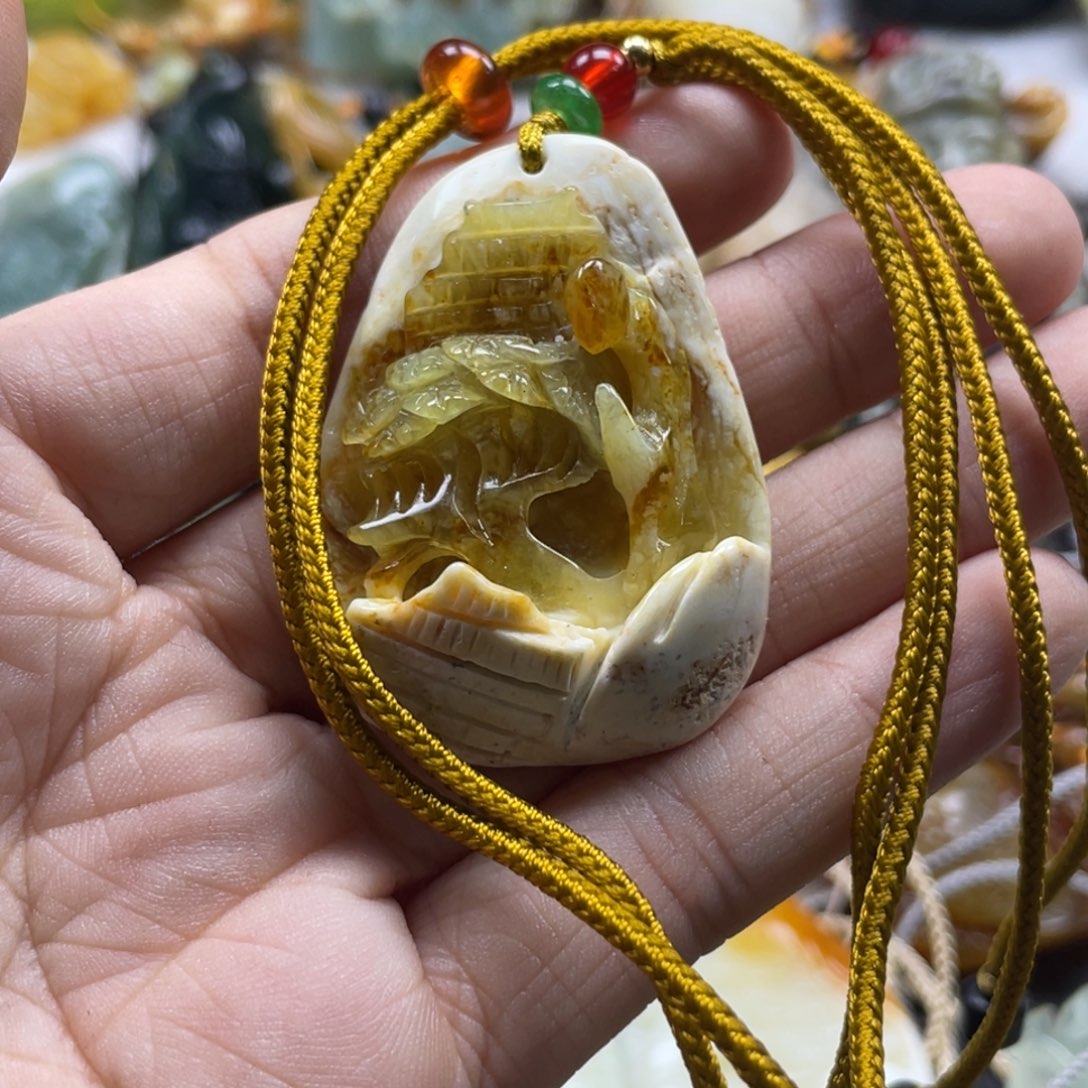 蛇纹石玉颈饰未镶嵌