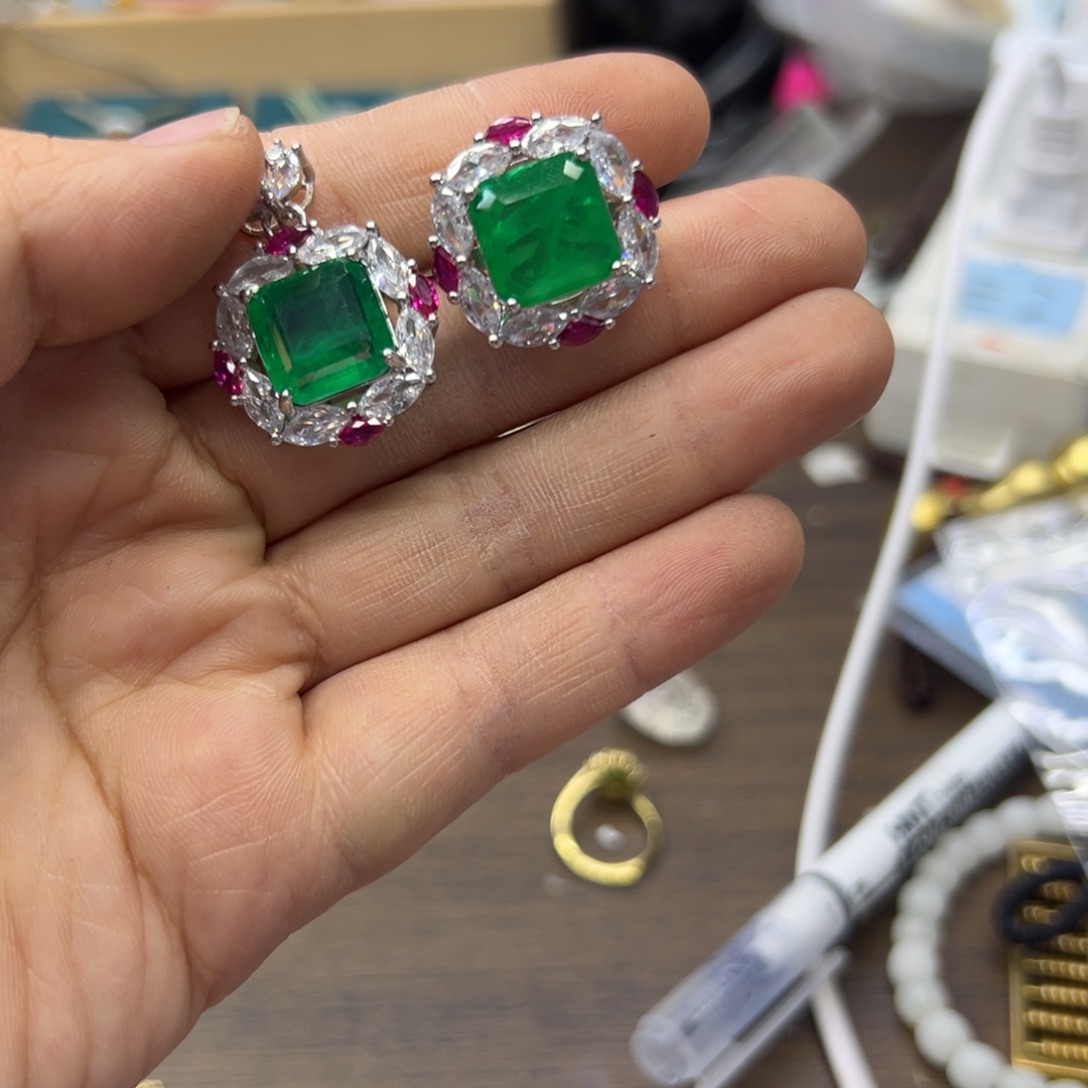 1祖母绿（处理）一套编号1251