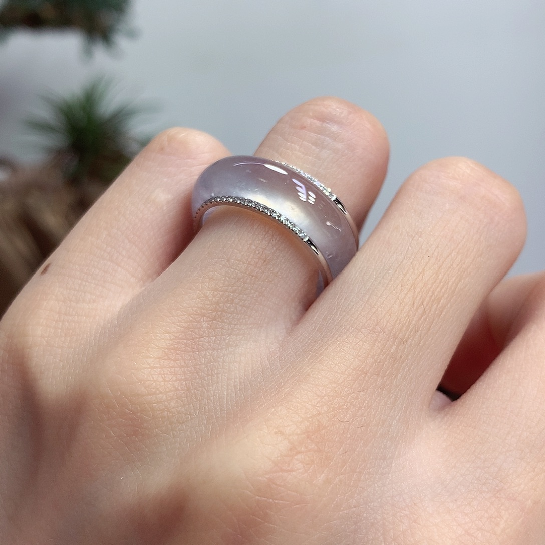 翡翠18K金镶嵌戒指10号