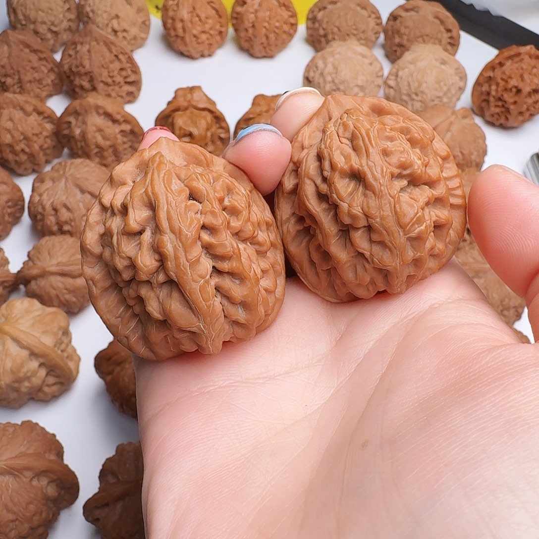 吊坠桃核红锦鲤子