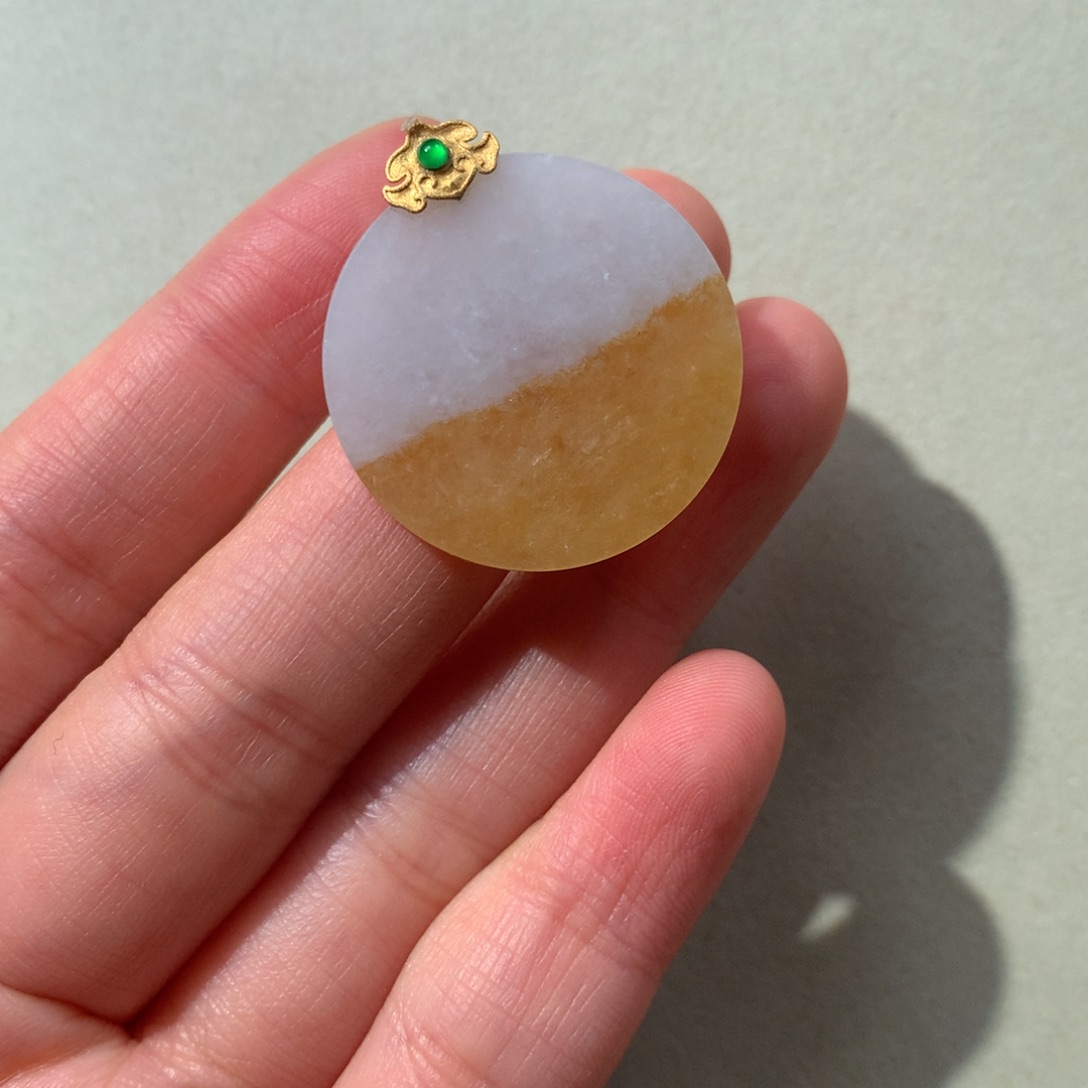 翡翠18K金镶嵌颈饰无事牌