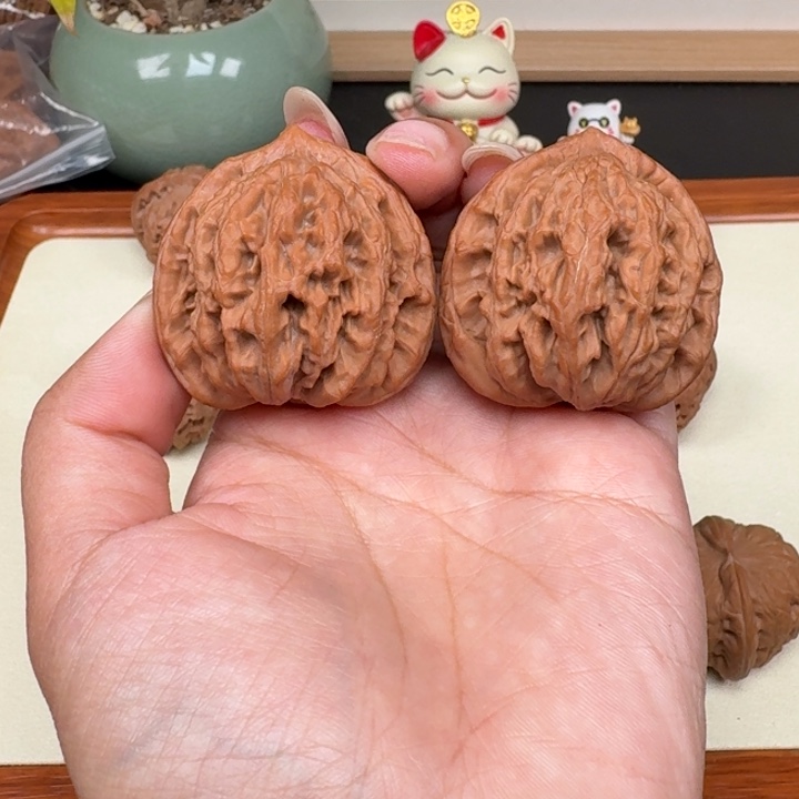 芥***汁把件文玩核桃虎头42