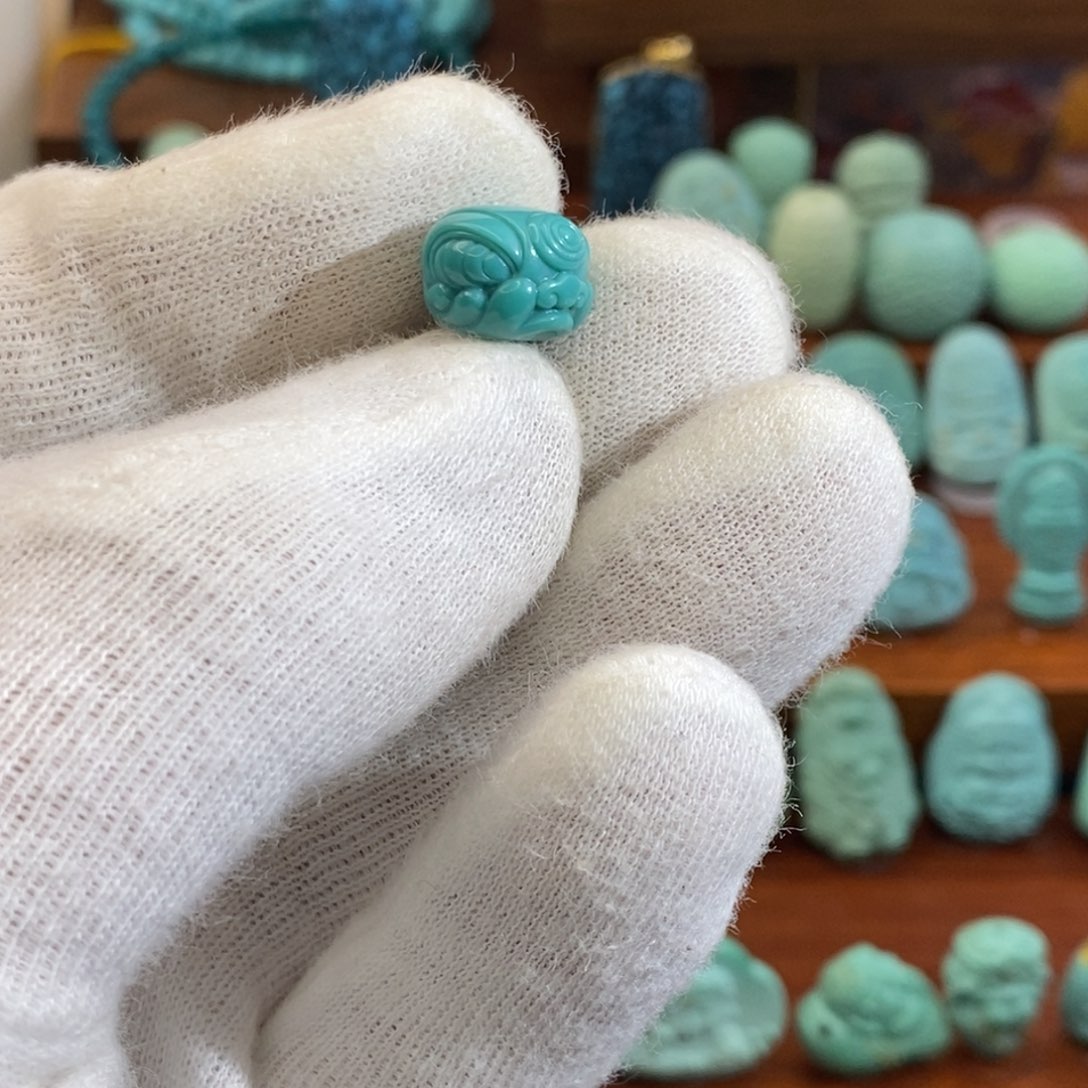 绿松石未镶嵌珠宝奇石