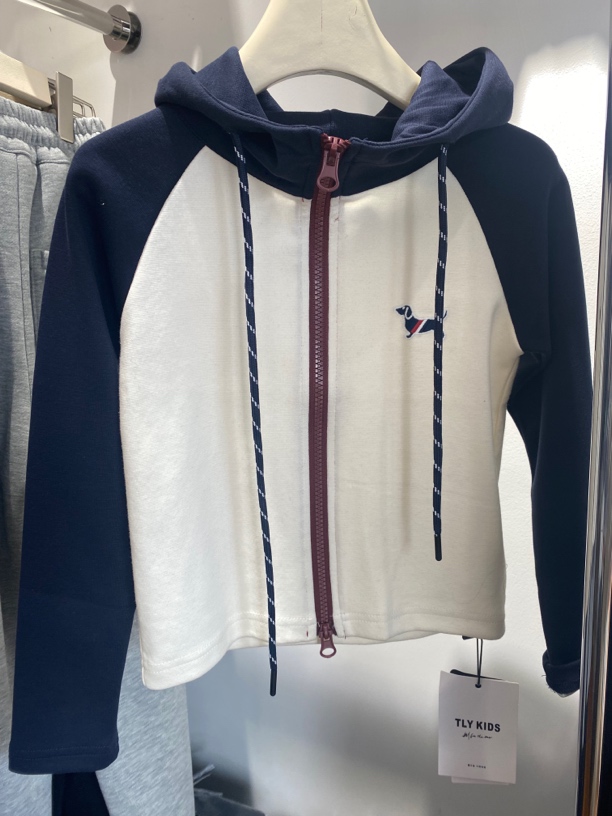 女童修身拼接拉链衫