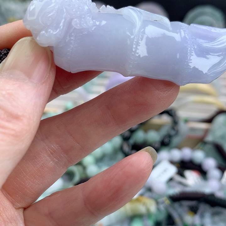 翡翠颈饰未镶嵌吊坠