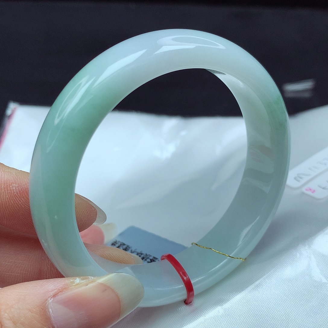 翡翠手镯未镶嵌56圈275