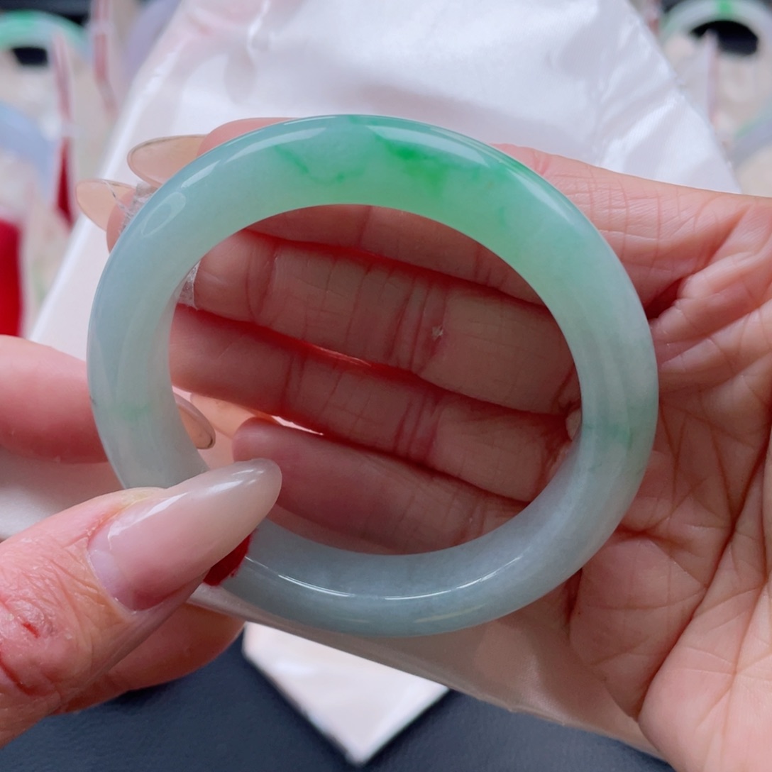 未镶嵌手镯翡翠52.7圈 果绿飘金丝绿 对标中大万 7号