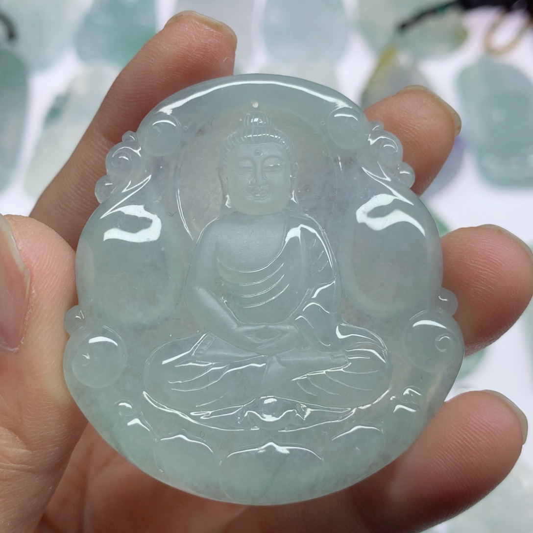 翡翠颈饰未镶嵌大日如来