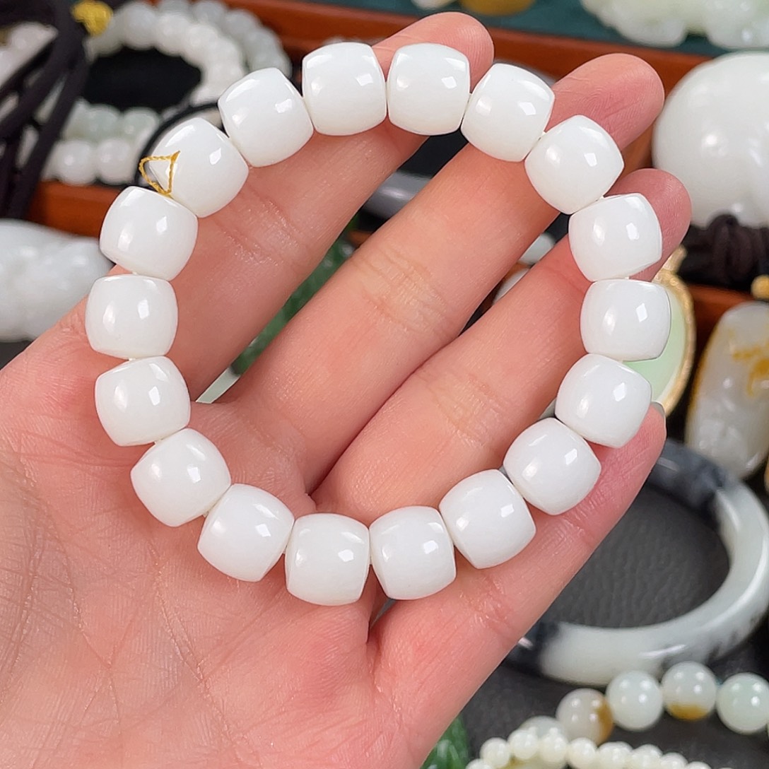 未镶嵌手链和田玉