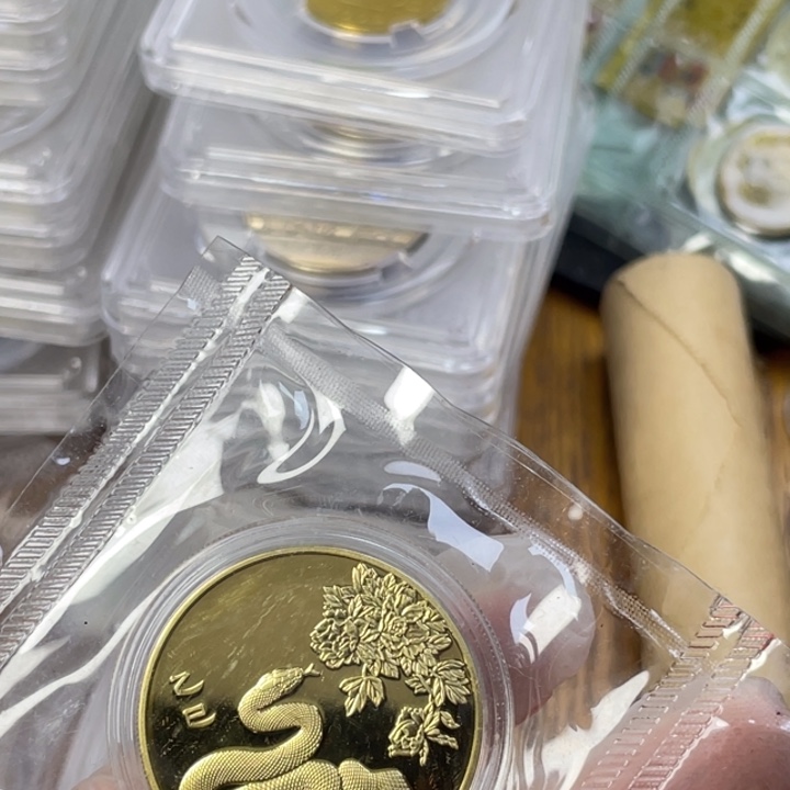 其他普通金属25年生肖蛇