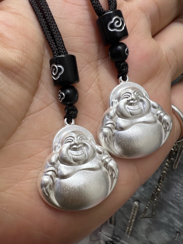 吊坠足银 吊坠足银9999福气佛公足银吊坠挂坠实心雕刻20.7克