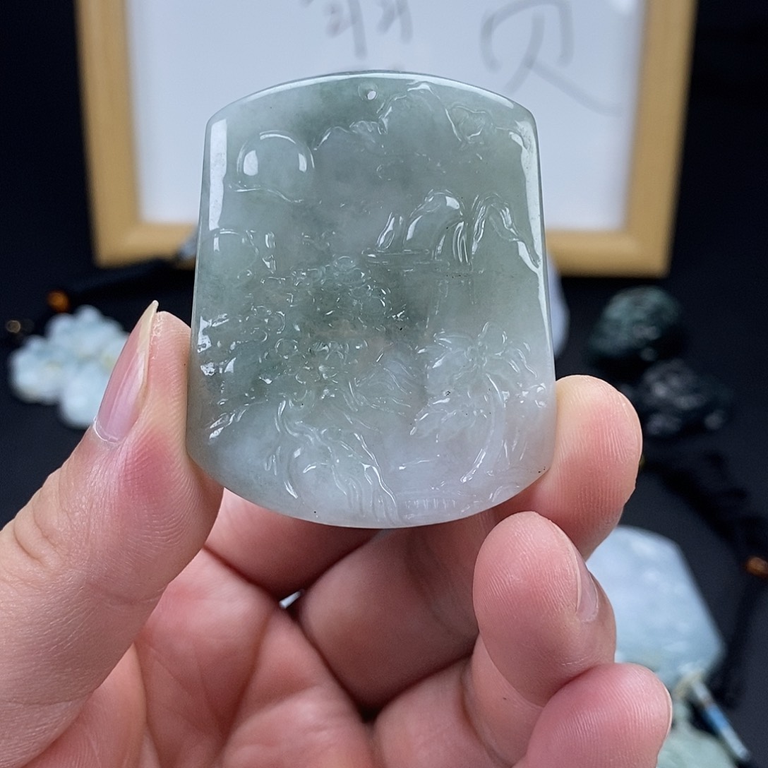 翡翠未镶嵌颈饰翡翠