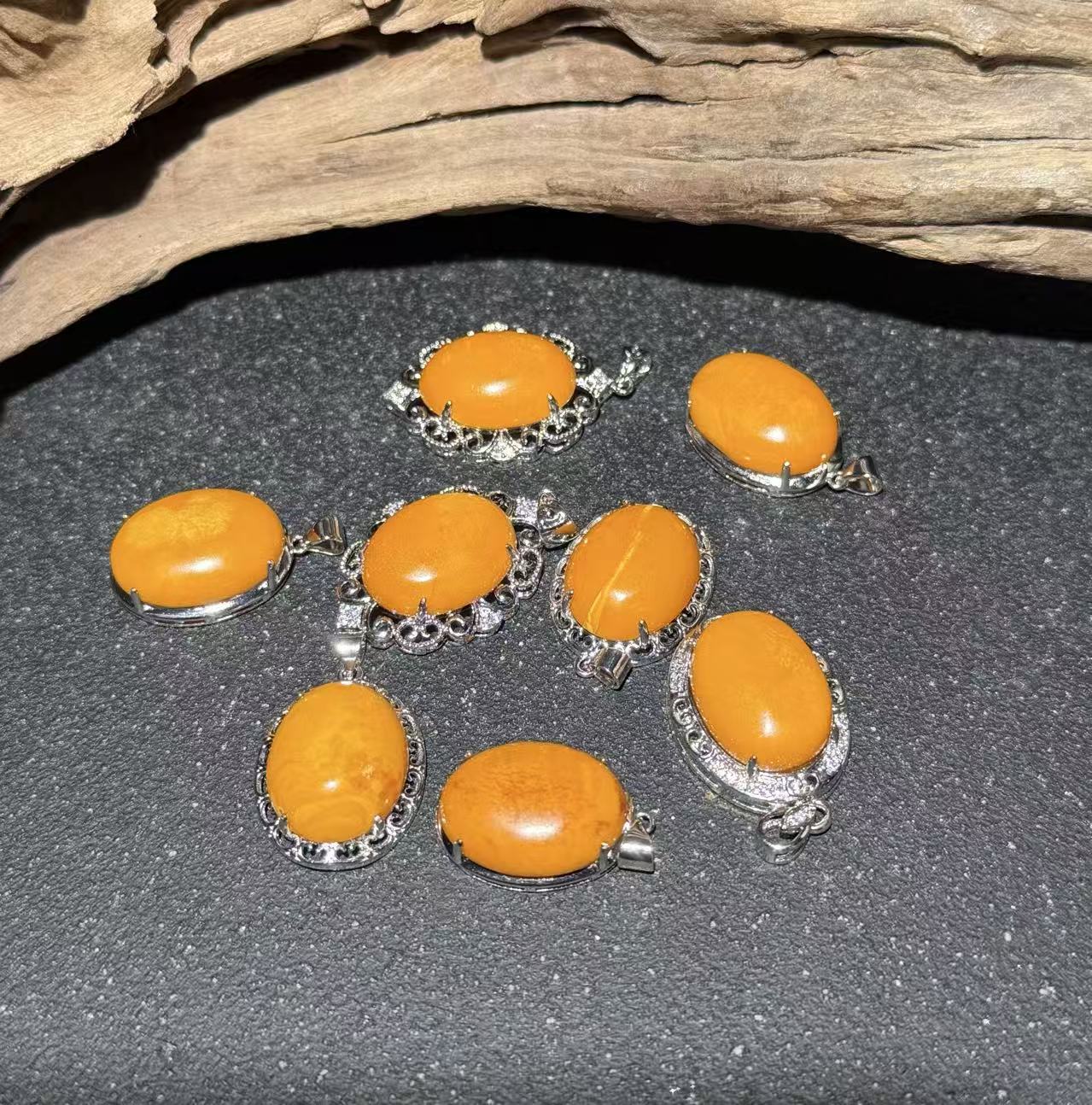 【云禧珠宝】蜜蜡蛋面吊坠DS121021——多样性发其一