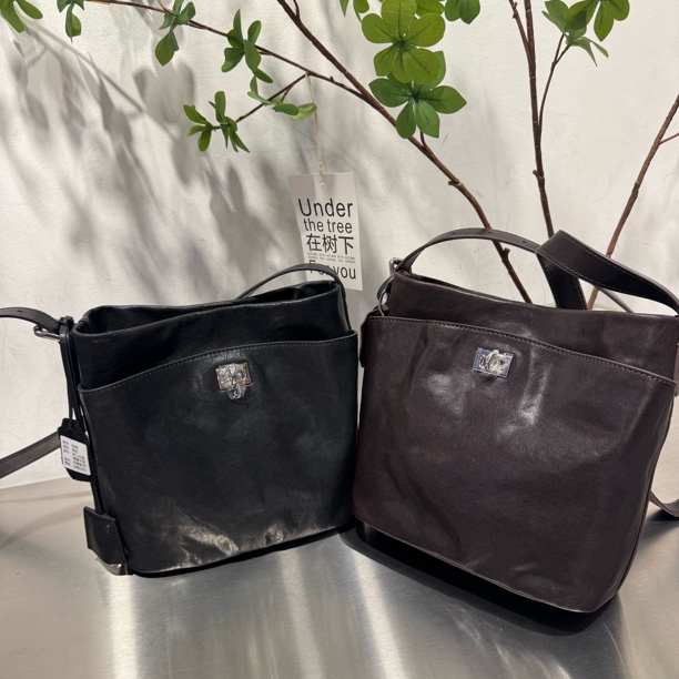 广州包黛高端定制系列原创设计头层牛皮多隔层水桶包