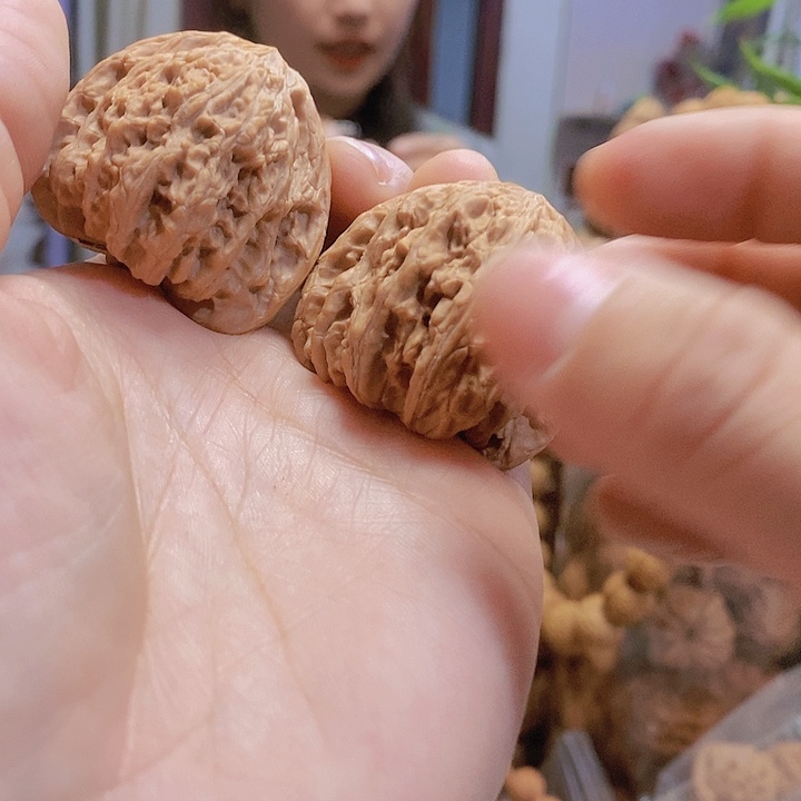 【闪购商品】文玩核桃把件38.5秘闻