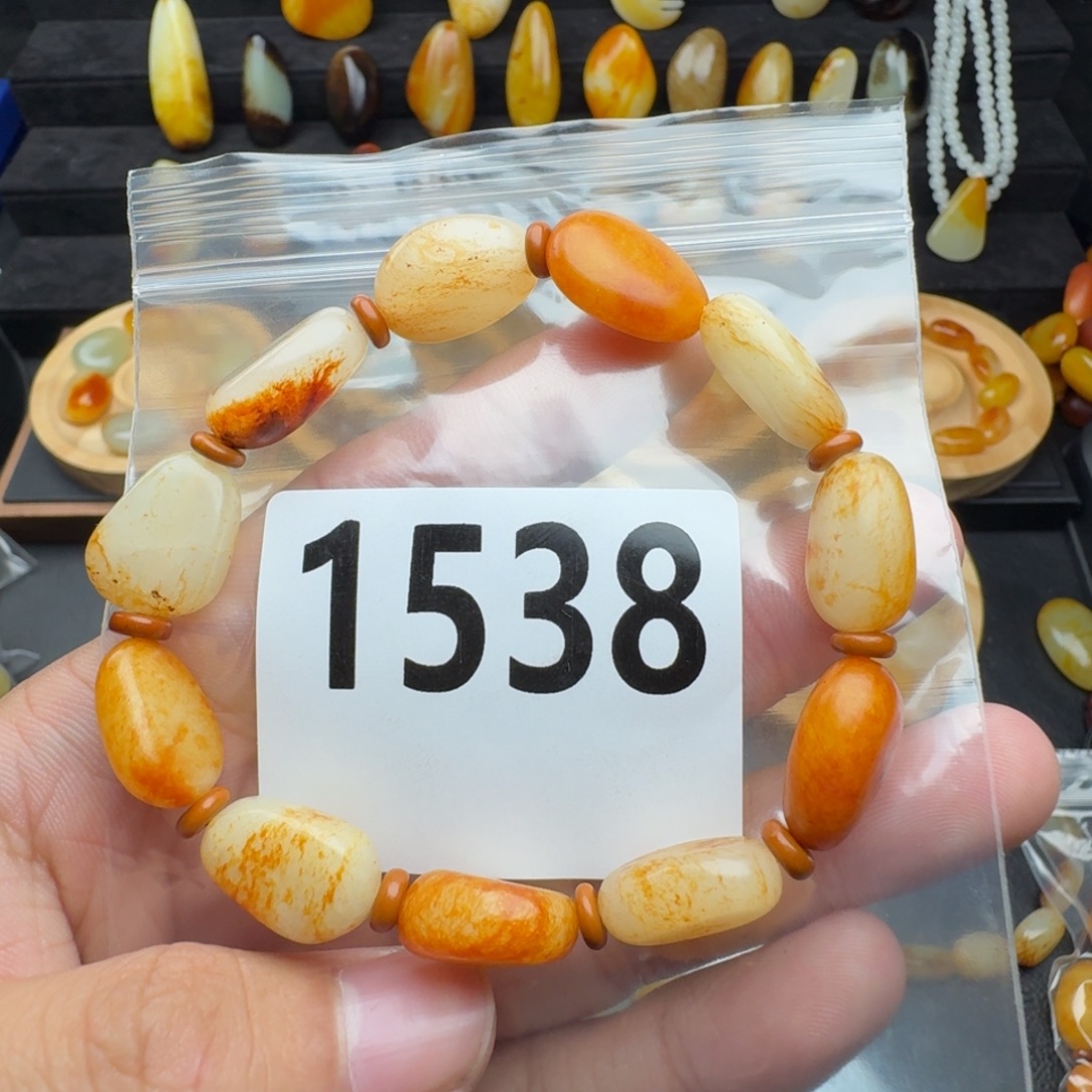 和田玉未镶嵌手串