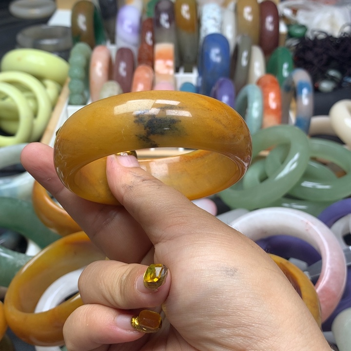 石英质玉手镯未镶嵌用***道