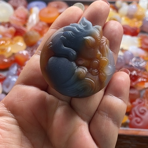 未镶嵌颈饰玛瑙/玉髓旷*玥
