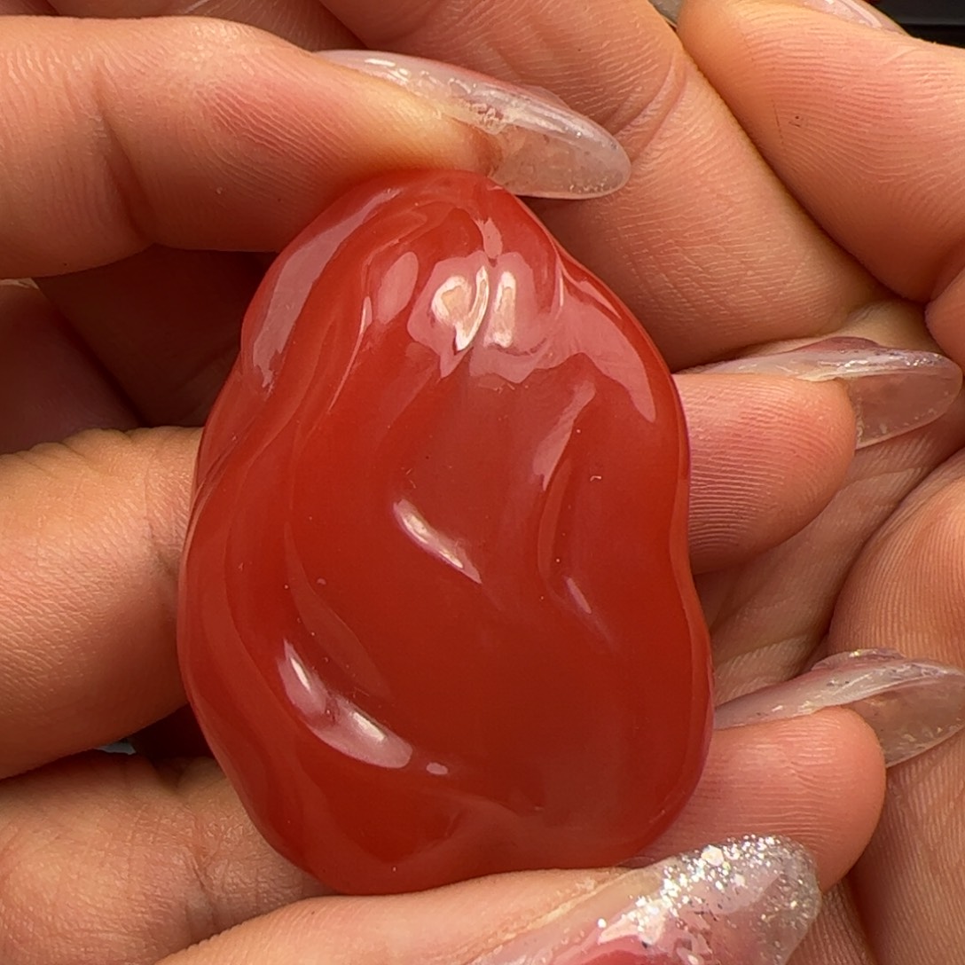 南红玛瑙吊坠未镶嵌
